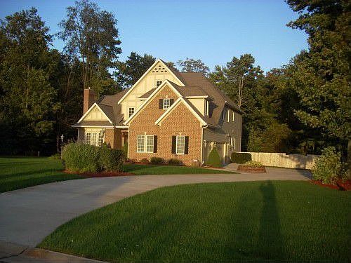 3rd image of 1717 Stockbridge Dr