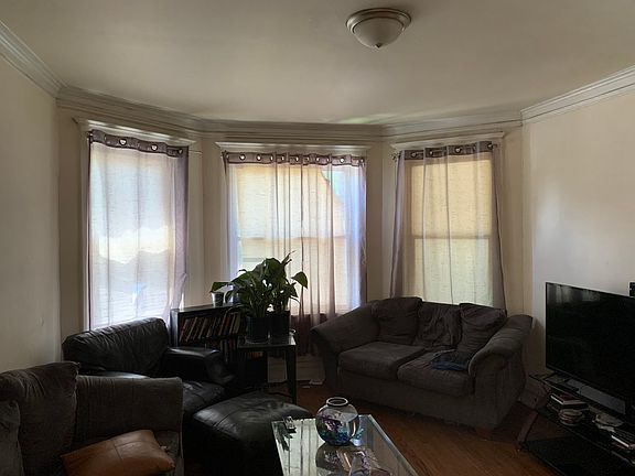 5th image of 6143 S Saint Lawrence Ave