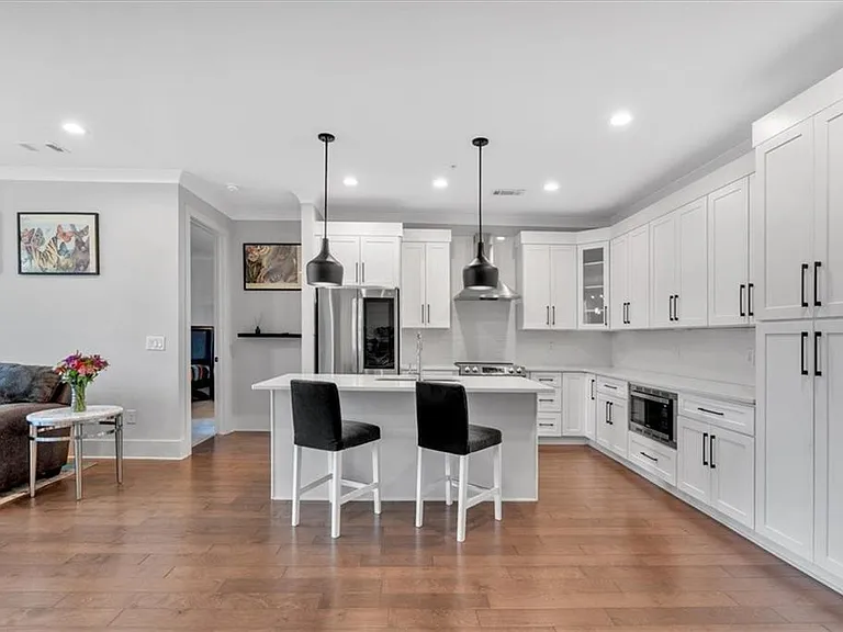 6890 Peachtree Dunwoody Rd #303 — Photo 6