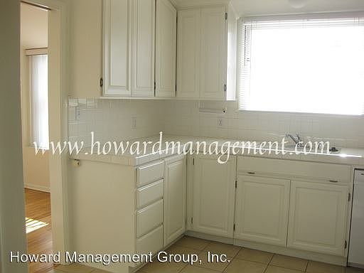5th image of 1281 Monument St