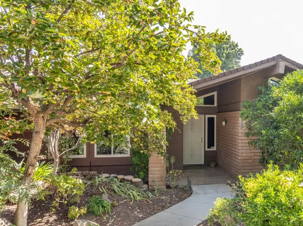 93 Whittier Ave, Clovis, CA 93611