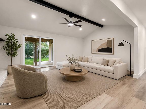 4th image of 802 Lyell Way