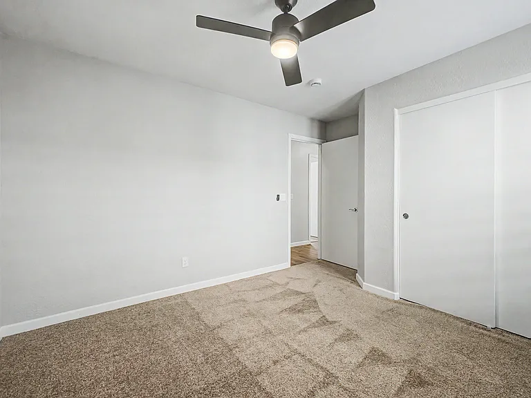 16636 S 22nd St — Photo 21