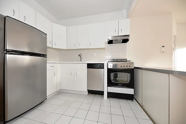 Rented by Buchbinder & Warren | media 13