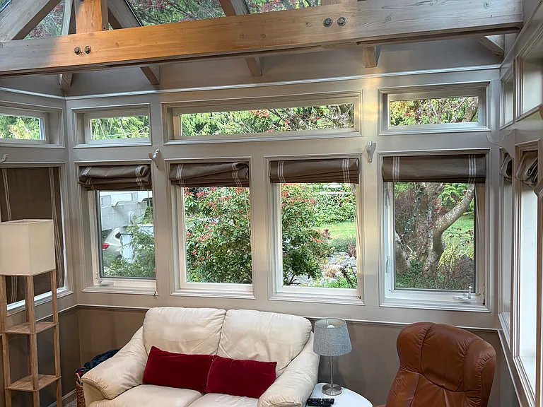 east facing sun room/den off kitchen