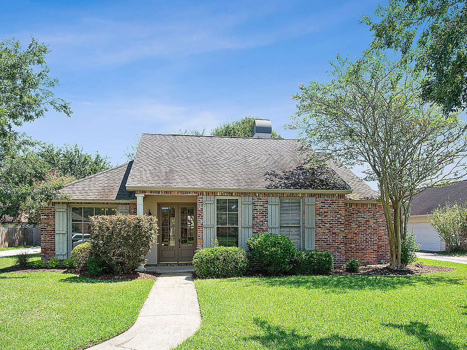 1st image of 4022 Lake Ct