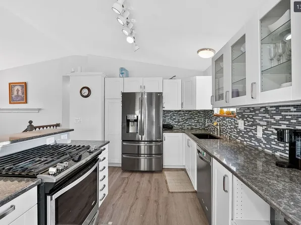 8772 S Midvalley Dr, West Jordan, UT 84088