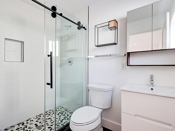 4th image of 350 Hermosa Ave #925794087