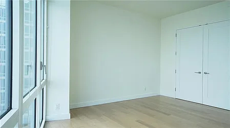 Rented by R New York