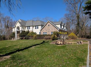 126 Old Field Road, Setauket, NY 11733