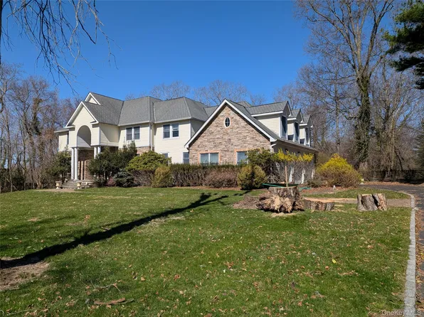 126 Old Field Road, Setauket, NY 11733