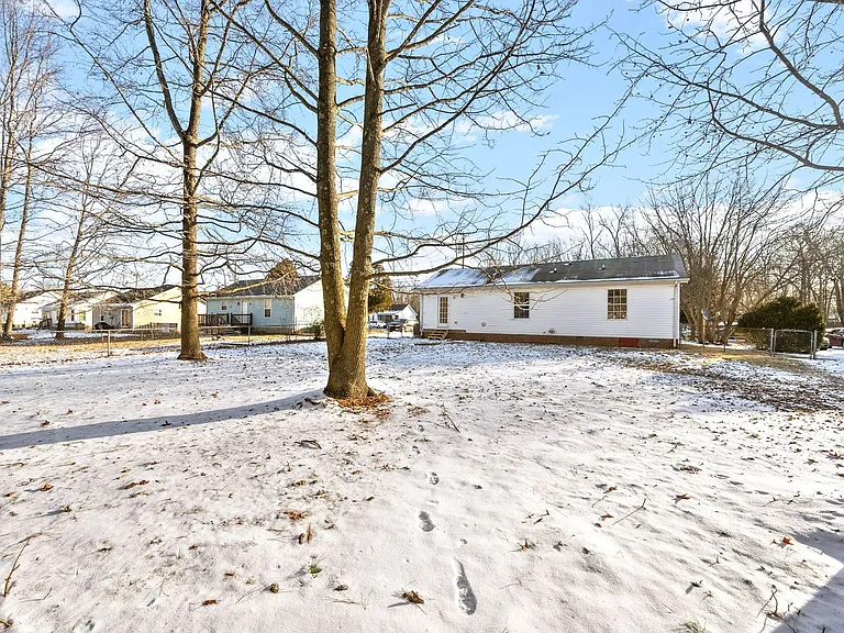 418 Donna Dr — Photo 20