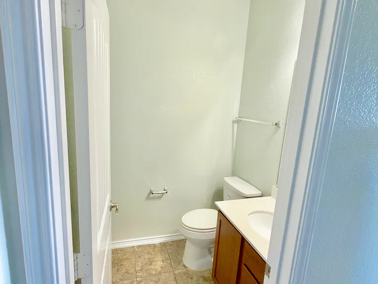455 Gina Dr — Photo 16