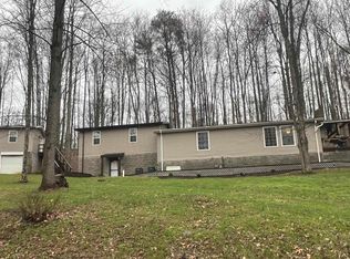 749 Valley Hill Estates Ln, Horner, WV 26372