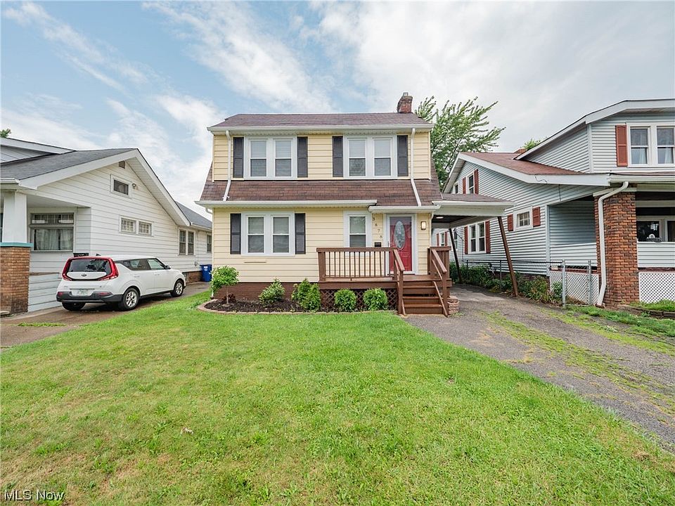 1st image of 3878 W 136th St