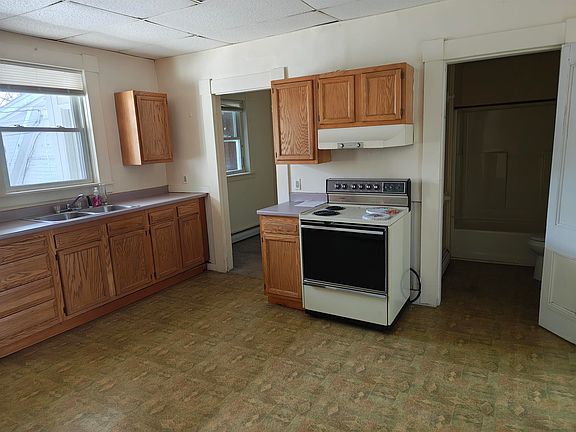 3rd image of 75 W Main Street