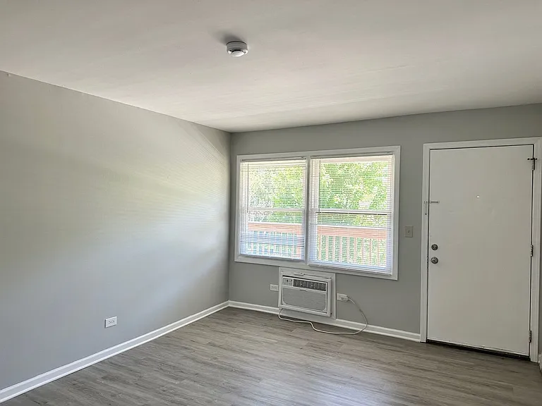 1940 Mark Ave #7 — Photo 6