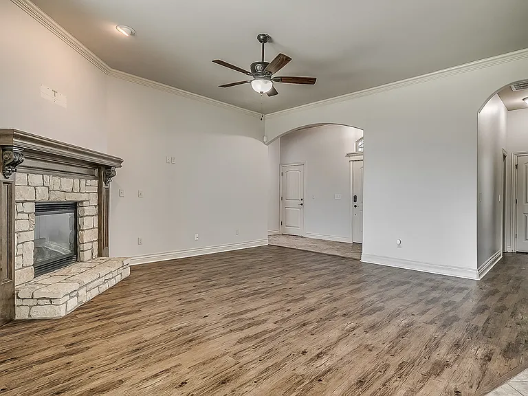 15904 Positano Dr — Photo 6