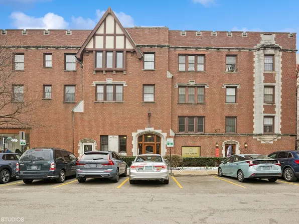 1103 Holley Ct #204, Oak Park, IL 60301