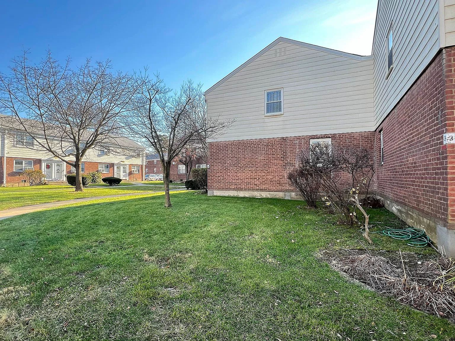 6761 218th St D, Oakland Gardens, NY 11364 Zillow