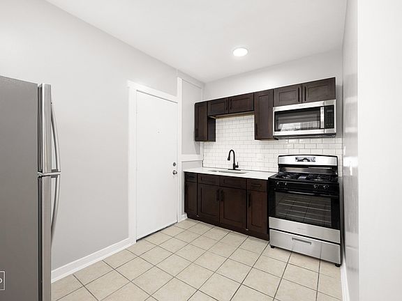 3rd image of 4720 S Drexel Blvd #4726-1B