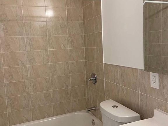 3rd image of 3219 Hering Ave #3B
