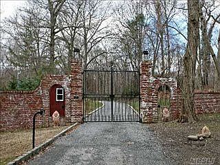 2nd image of 4 Country Ln