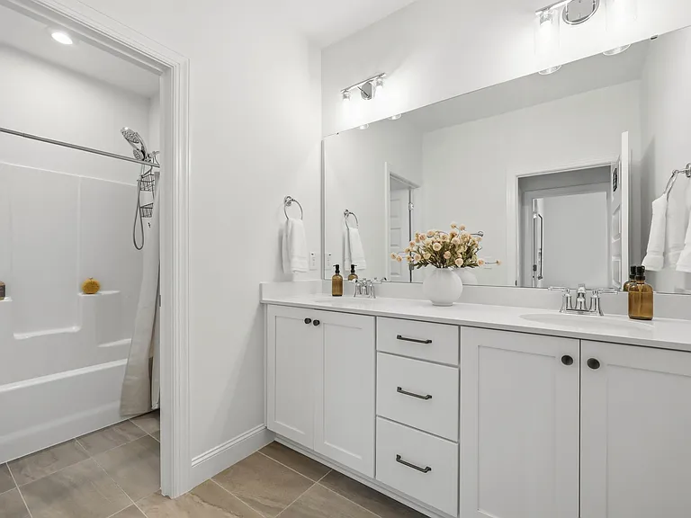 1017 Whistler St — Photo 33