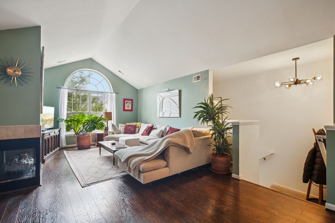 Primrose Ln-S0607-004.jpg