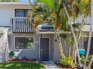 3403 Poolside Dr, Greenacres, FL 33463