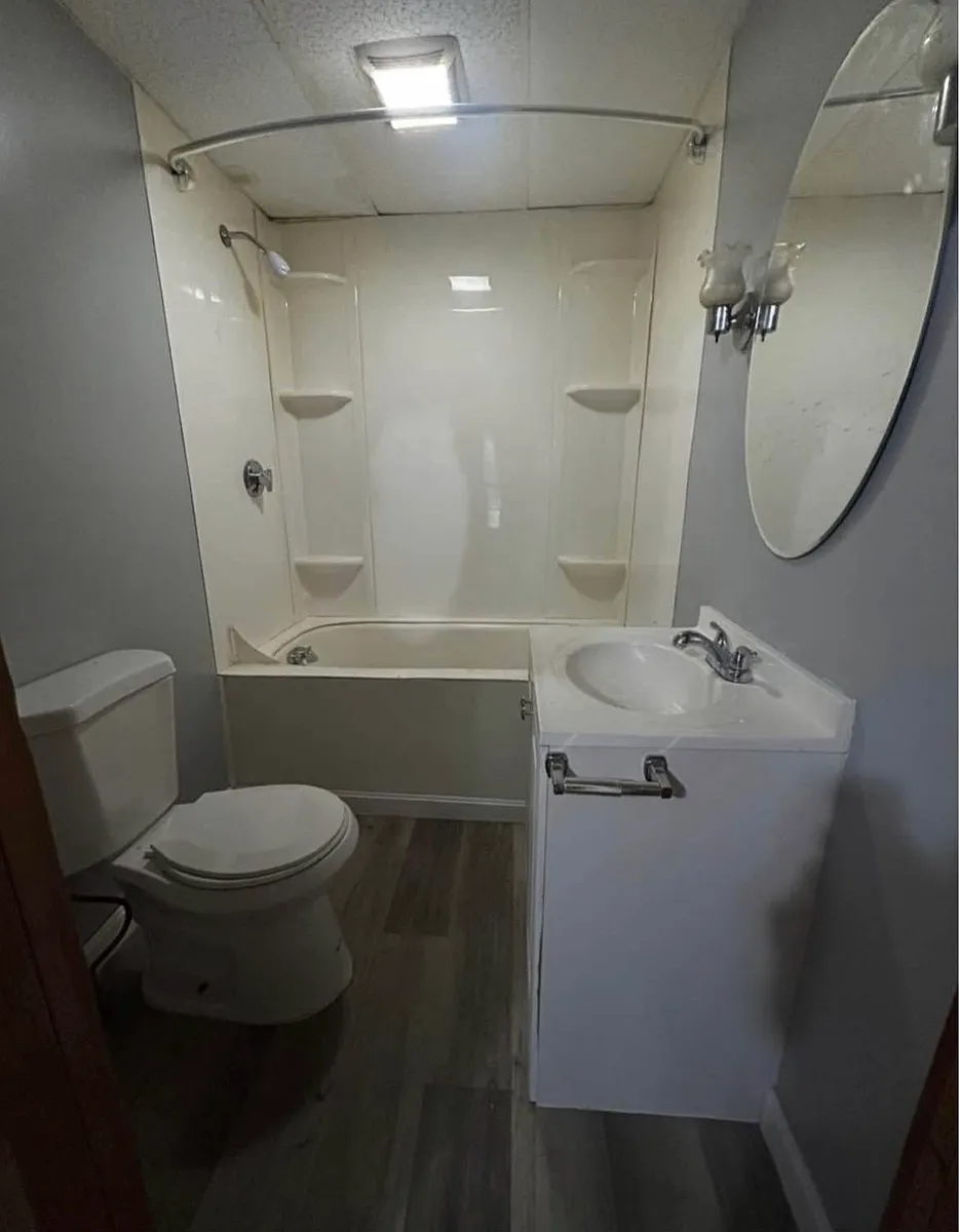 Building Photo - 74 Mount Globe St #3