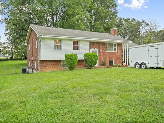 5840 Viewpoint Ave, Salem, VA 24153