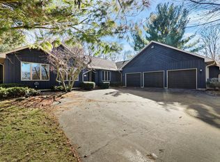 6465 Brandywood Trl, Sun Prairie, WI 53590