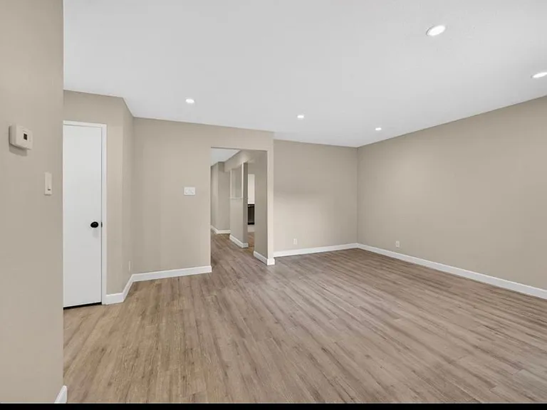 4549 Melody Dr — Photo 10