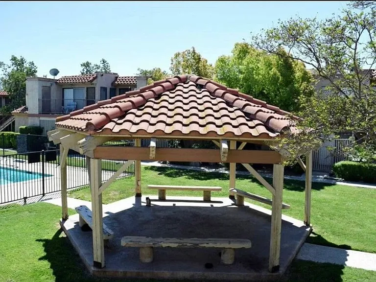 2467 W Acacia Ave — Photo 16