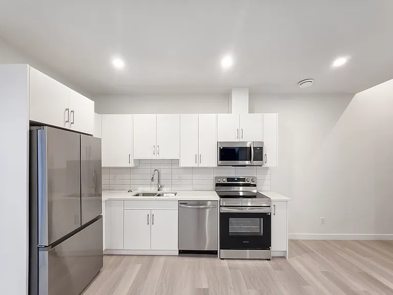 2108 Home Rd NW #1 — Photo 5