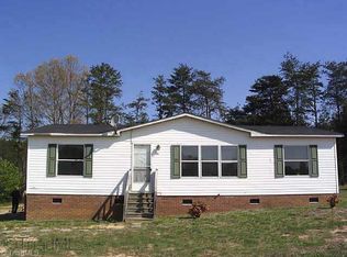 170 N B Austin Dr, Eden, NC 27288