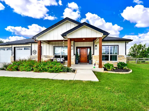 492 SPANISH GRANT CIR, Bandera, TX 78003