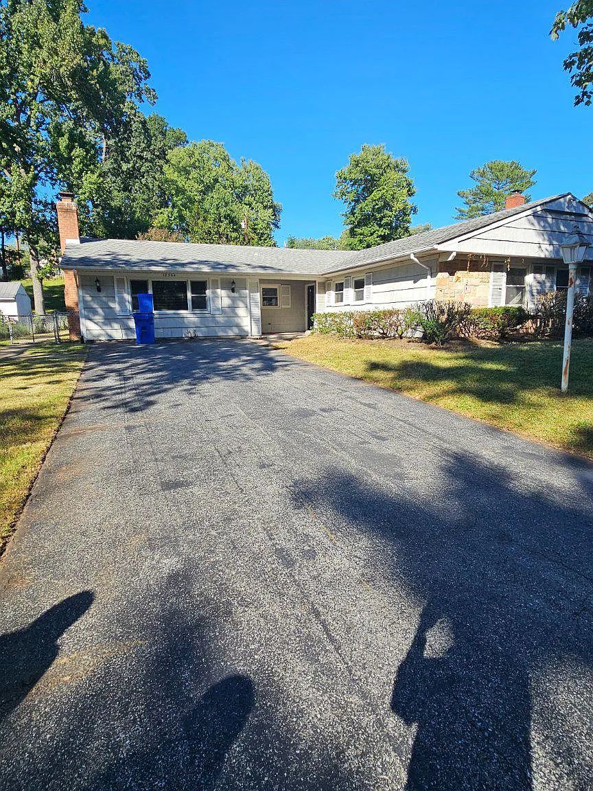4 bed, 3.0 bath, 2018 sqft, $3,400 — Photo 3
