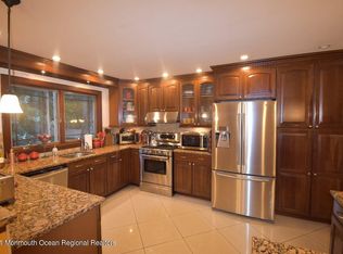 4 Kim Ann Pl, Parlin, NJ 08859