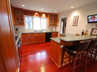 160 Hill Hollow Rd, Watchung, NJ 07069