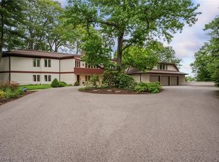 22916 Lake Rd, Bay Village, OH 44140
