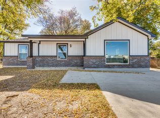 5728 Wilkes Dr, Fort Worth, TX 76119