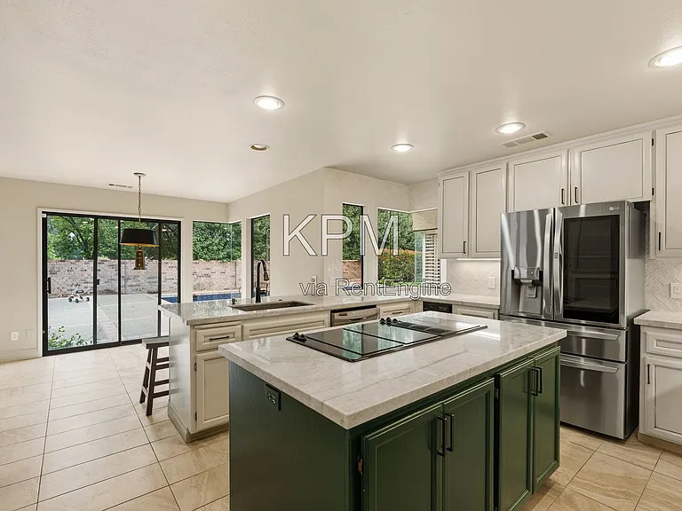 3342 Cove Cir — Photo 35