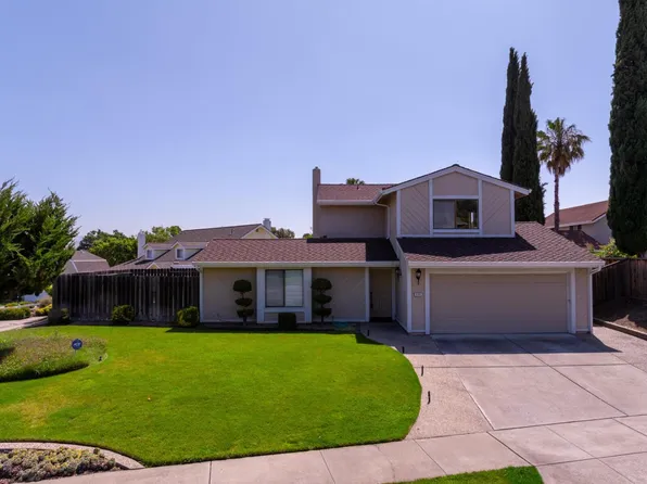 8760 Rancho Hills Dr, Gilroy, CA 95020