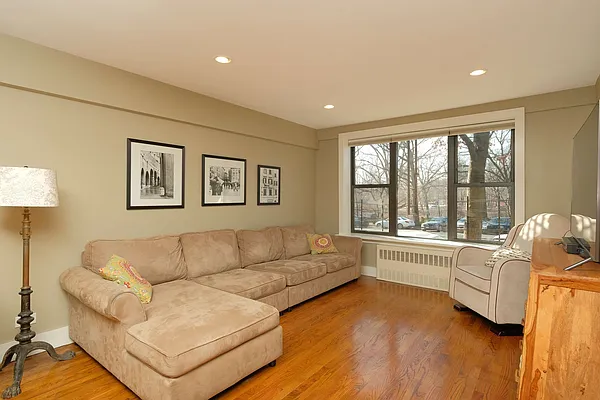 Sold by Houlihan Lawrence | media 3