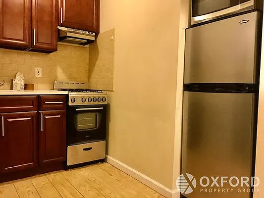 Rented by Oxford Property Group | media 10