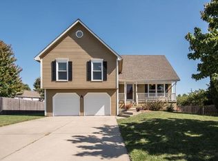 1305 NE Coronado Cir, Lees Summit, MO 64086