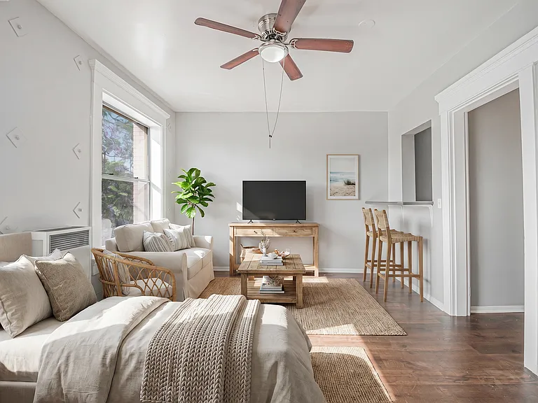 692 Valencia St #208 — Photo 3
