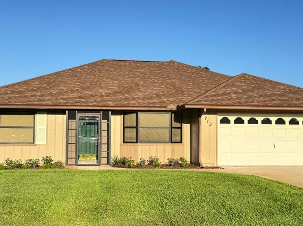 713 24th Square, Vero Beach, FL 32962